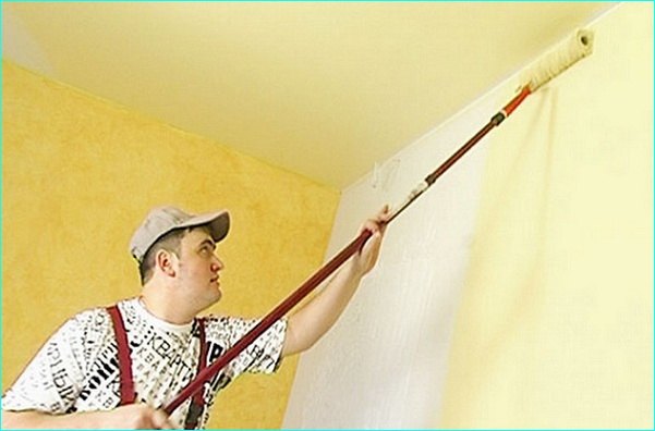 Как подобрать интерьерную краску для покраски стен и потолка
