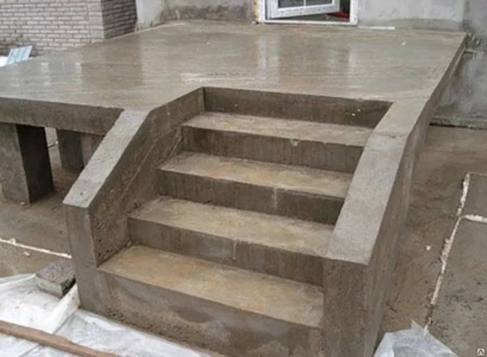 Достоинства бетонного крыльца
